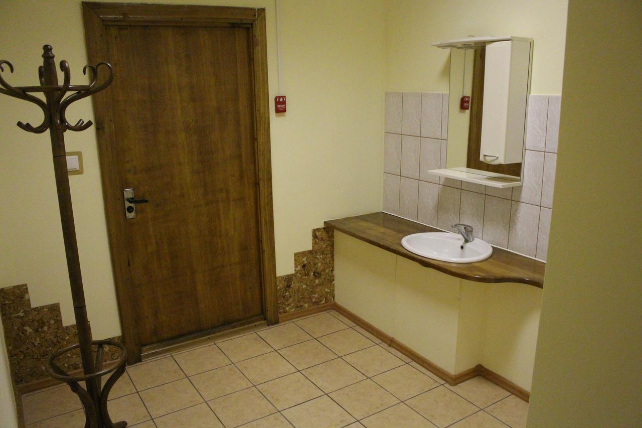 Rooms For Rent On Vokzal Brest Exteriör bild