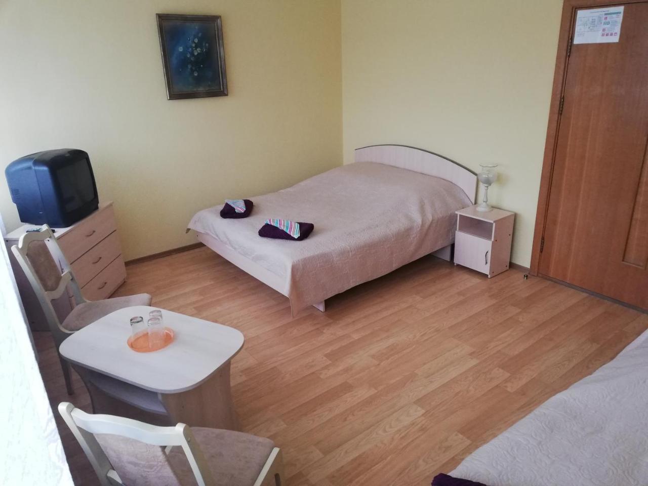Rooms For Rent On Vokzal Brest Exteriör bild